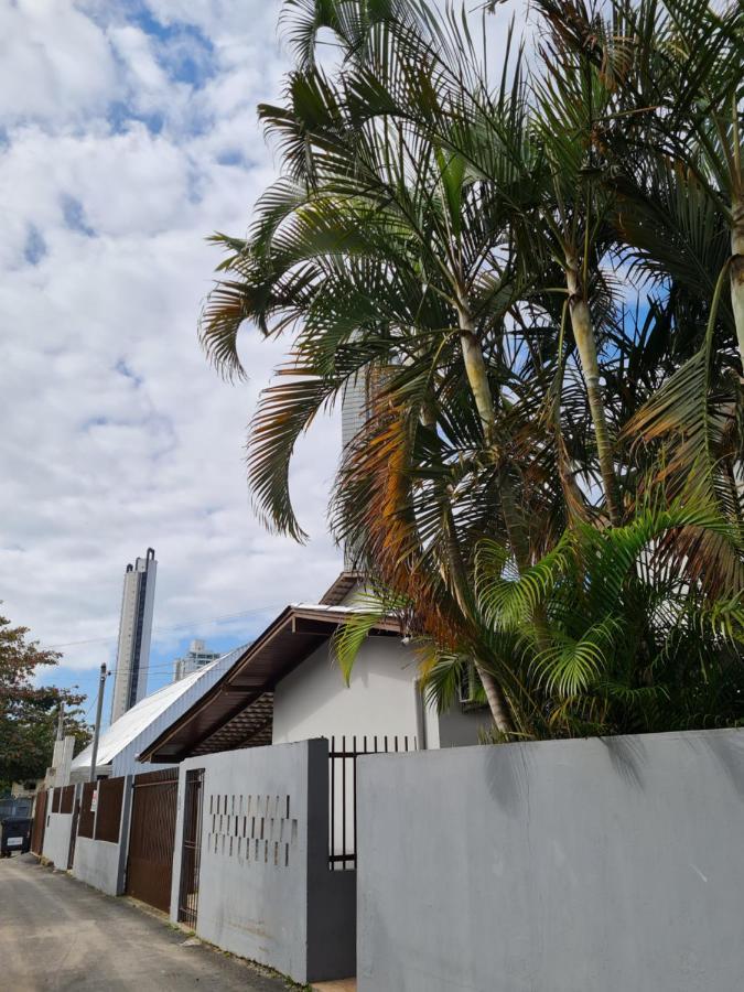 Maika'I Pousada Balneário Camboriú Buitenkant foto